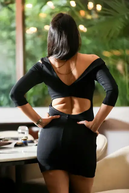 Tara Iyengar — Bangalore escort photo 1